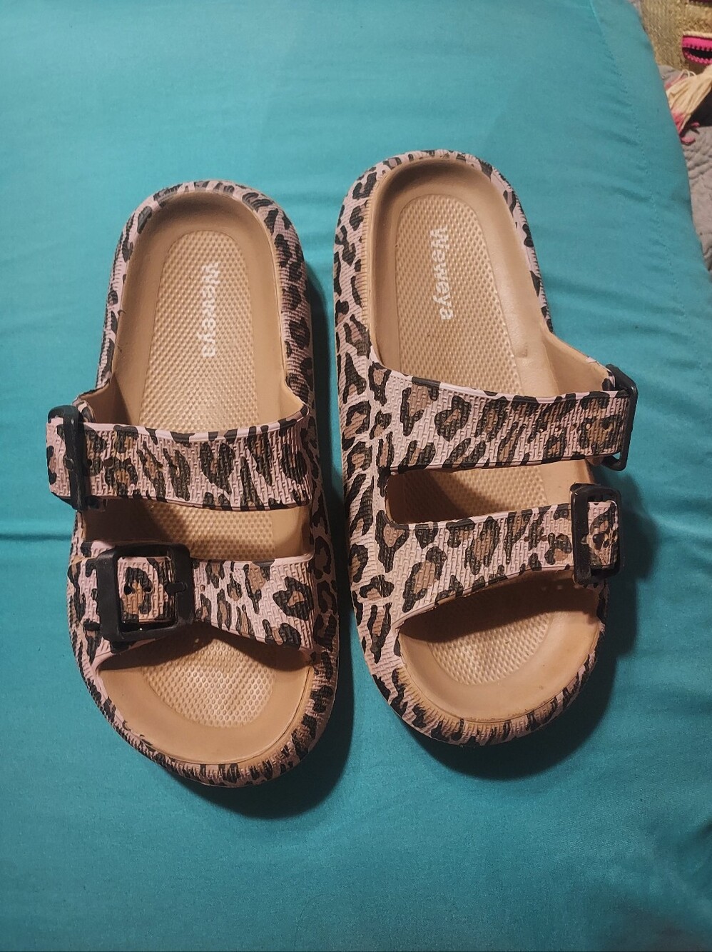 Weweya Womens Leopard Print Adjustable Strap Sandals Size 39/40